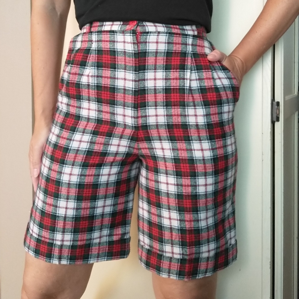 VINTAGE PLAID SHORTS high waisted tartan S
